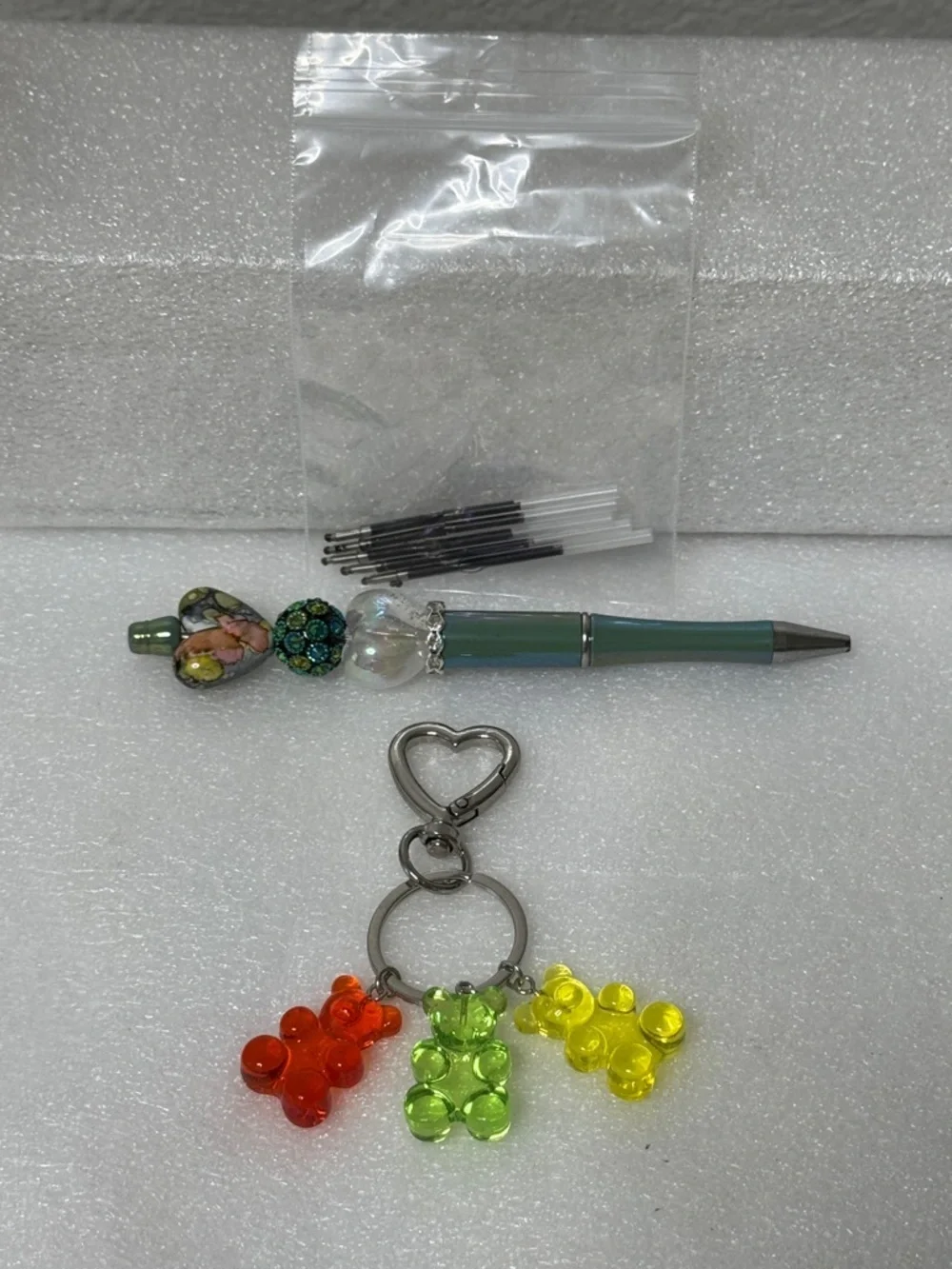 🖊️🐻✨ Cute Pen & Gummy Bear Keychain Set – Kawaii Stationery Gift